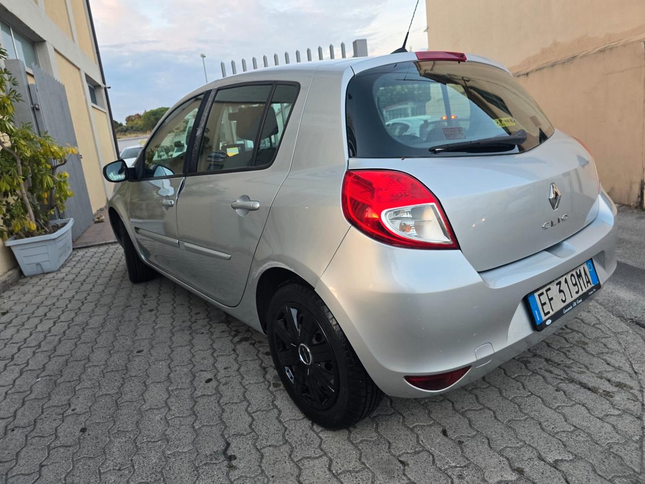 Renault Clio 1.2 16V 5 porte GPL Dynamique
