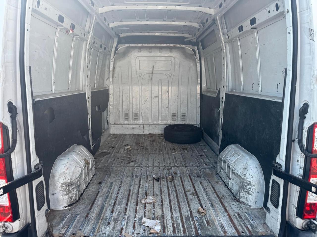 Nissan NV400 35 2.3 dCi Furgone