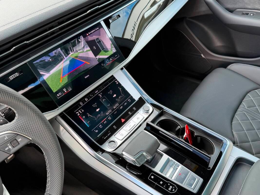 Audi Q8 3.0 tdi 286cv S line quattro Tetto Valcona Ventilati