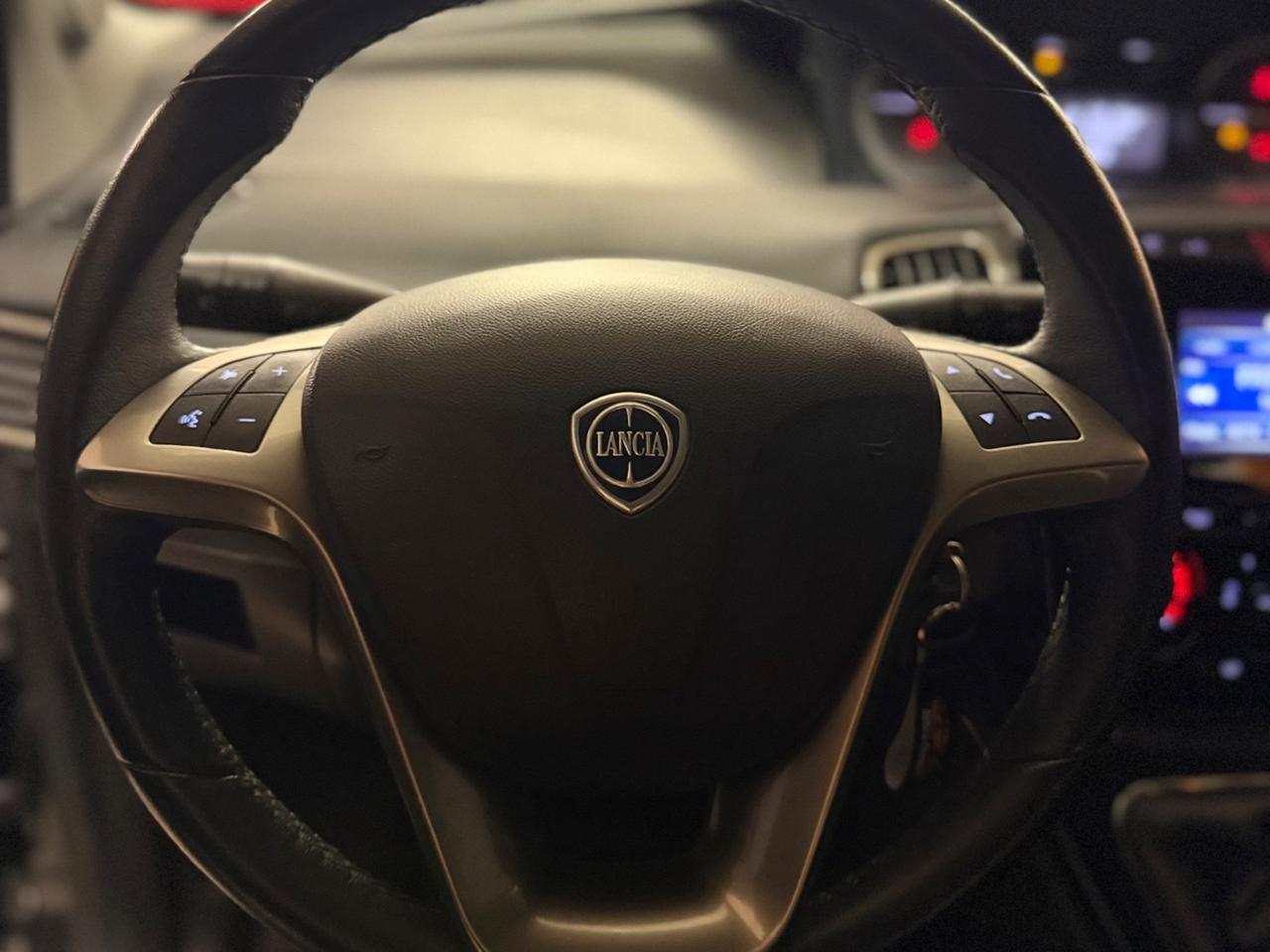 BELLISSIMA LANCIA YPSILON MTJ VERSIONE GOLD CON SOLI 50.908 KM