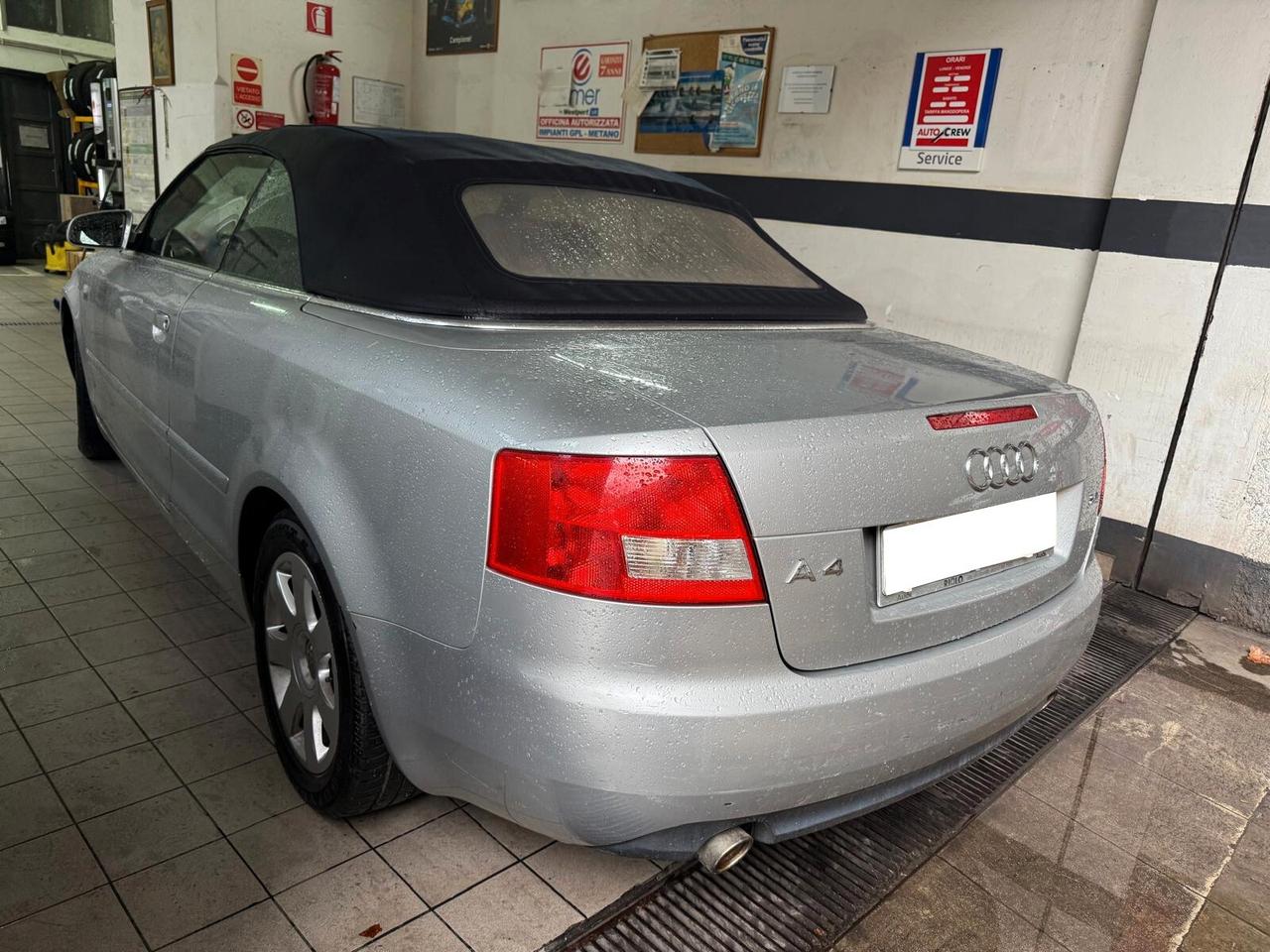 Audi A4 Cabriolet 2.4 V6 30V cat