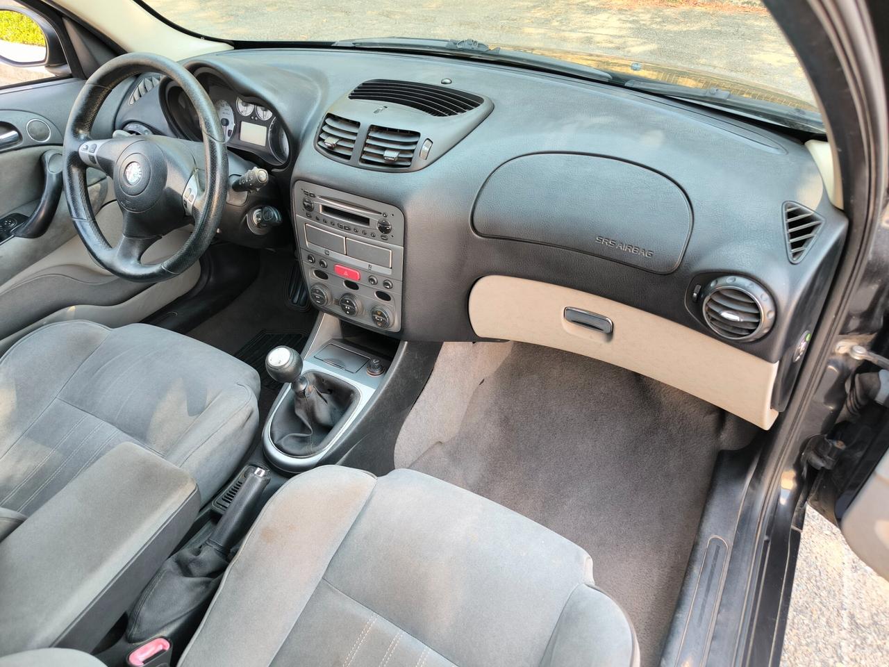Alfa Romeo 147 1.9 JTD (120) 5 porte Distinctive