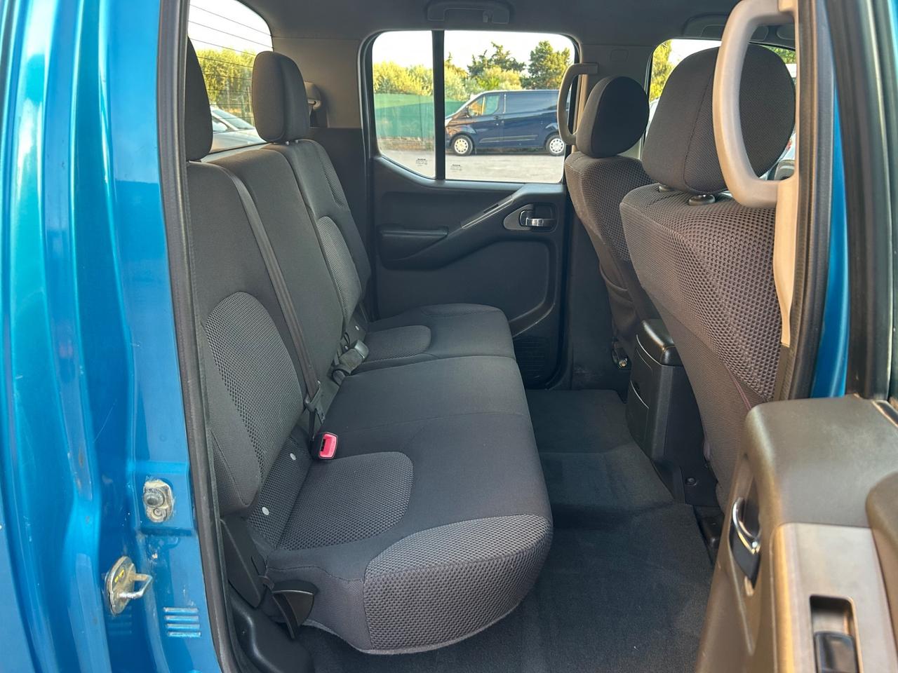 Nissan Navara 2.5 dCi 4 porte Doppia Cabina 4X4