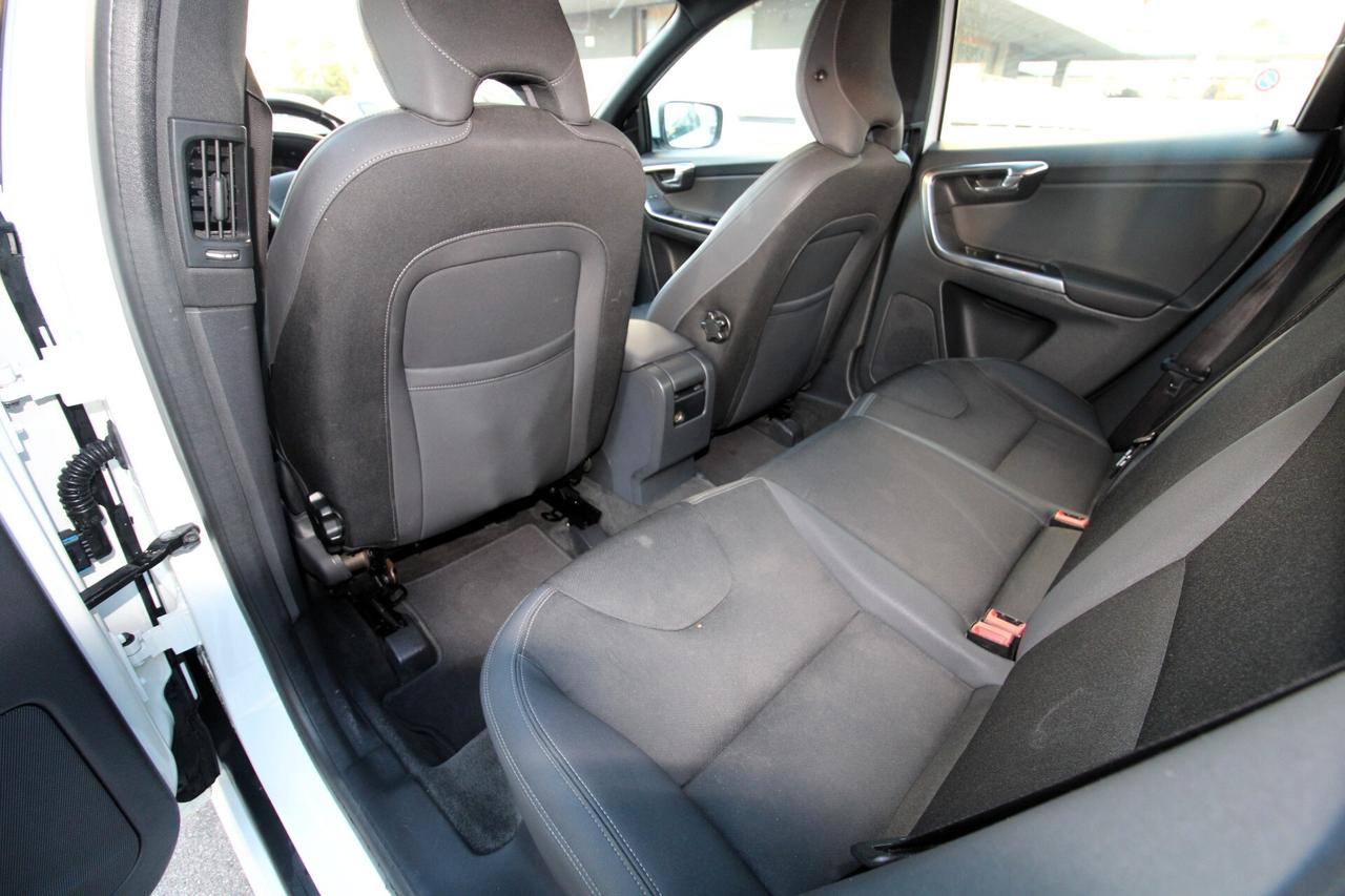 Volvo XC 60 XC60 D3 Geartronic Momentum