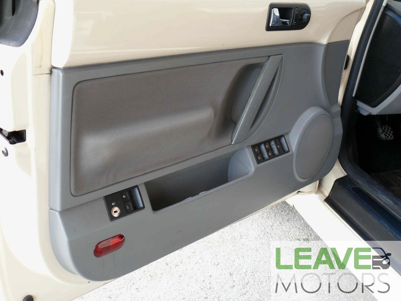 Volkswagen New Beetle 1.6 Cabrio (M1397)