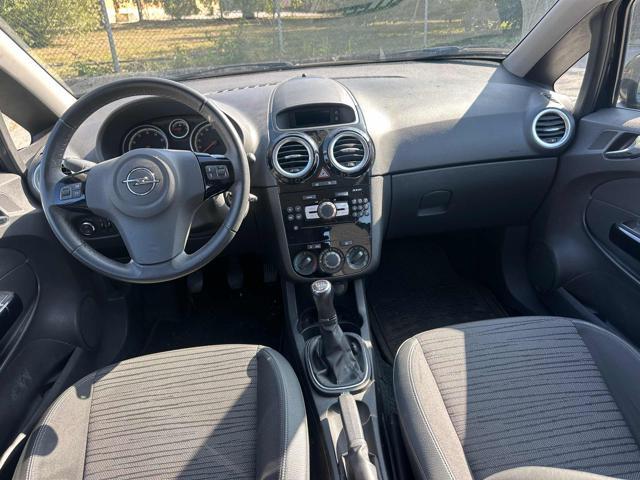 OPEL Corsa 1.2 5PSport Bellissima senza nessun lavoro da fare