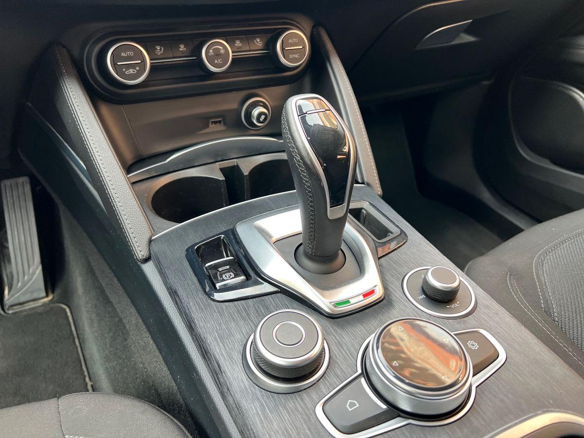 ALFA ROMEO Stelvio 2.2 t Business Q4 190cv auto