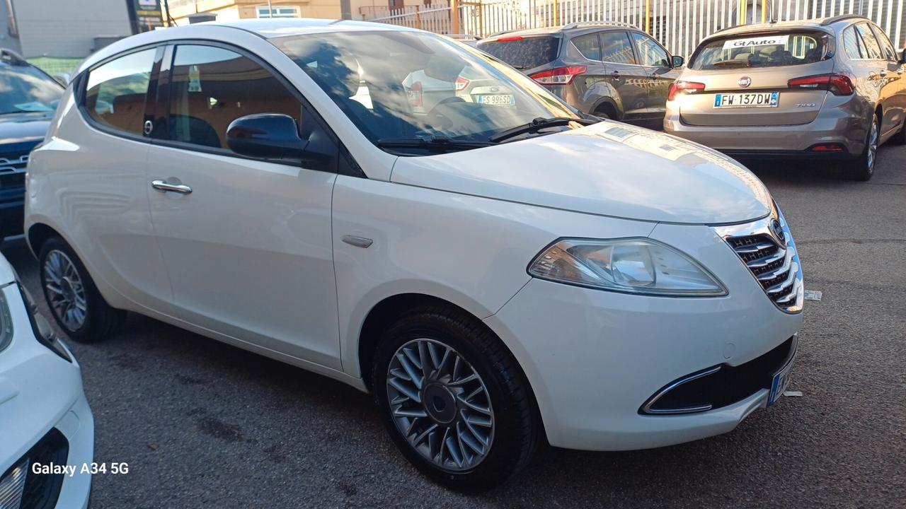Lancia Ypsilon 1.2 69 CV 5 porte GPL Ecochic Gold