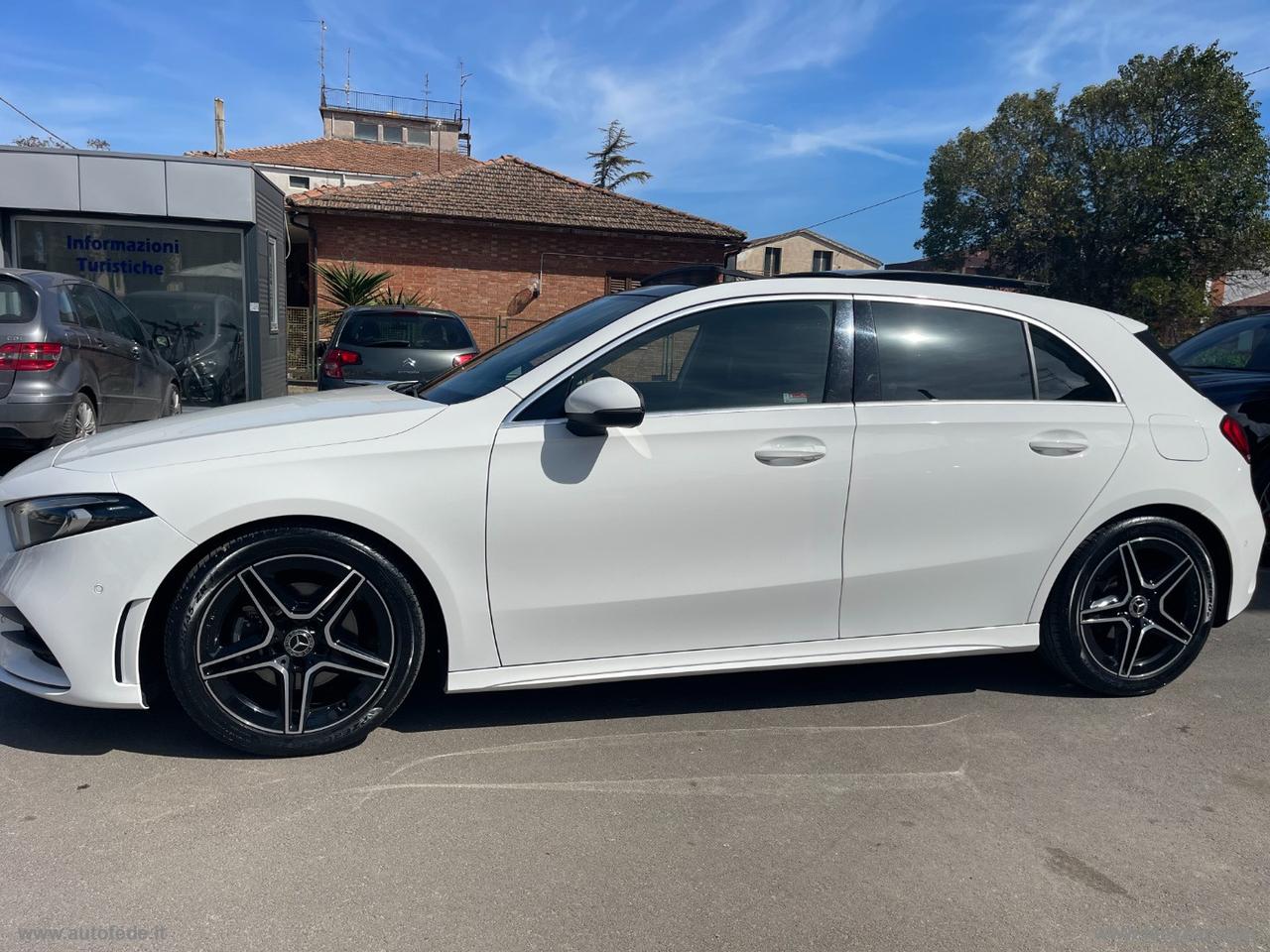 MERCEDES-BENZ A 180 d Automatic Premium