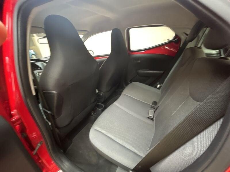 Toyota Aygo 1.0 72 CV x-play