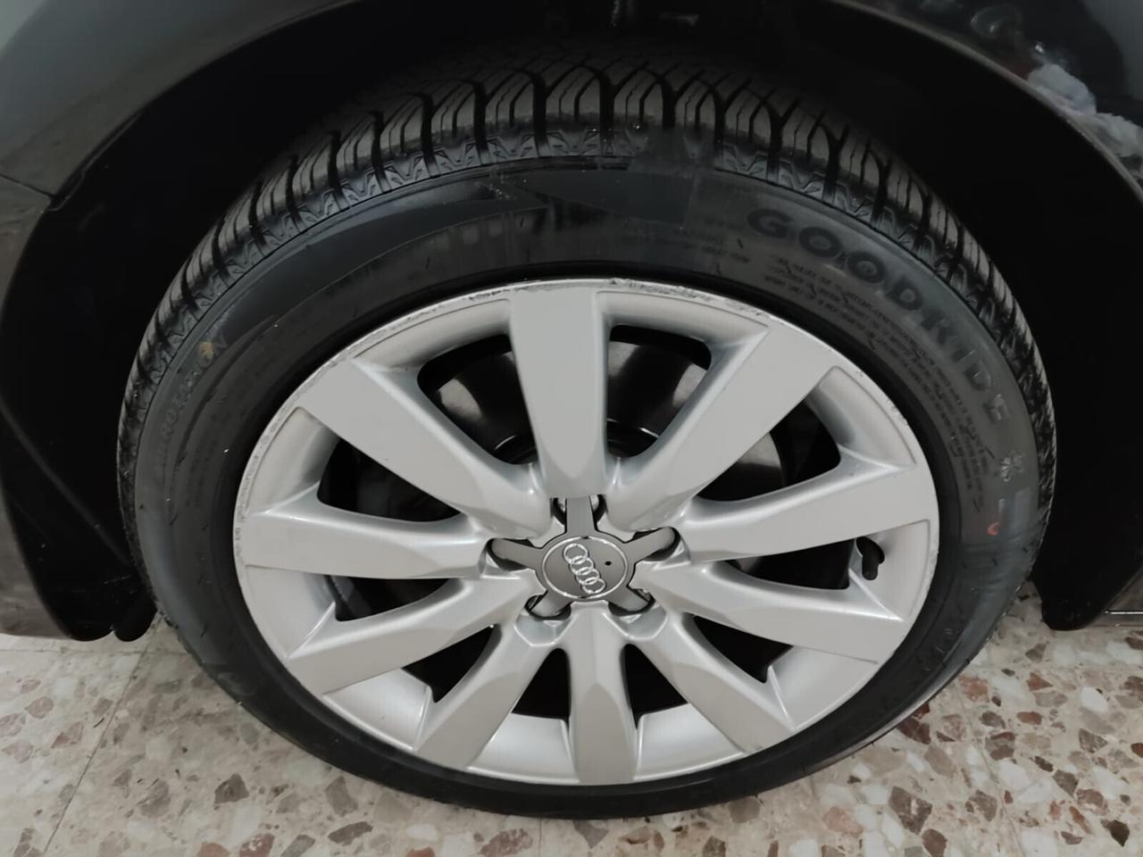 Audi A1 SPB 1.6 TDI 116 CV ( BICOLORE) SUPER PREZZ