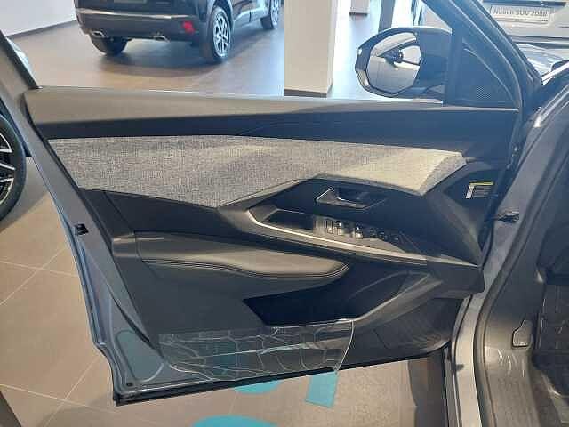 Peugeot 5008 Hybrid 145 e-DCS6 Allure KM0