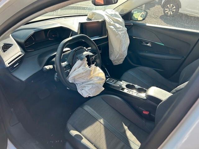 Peugeot 208 Allure incidentata sinistrata