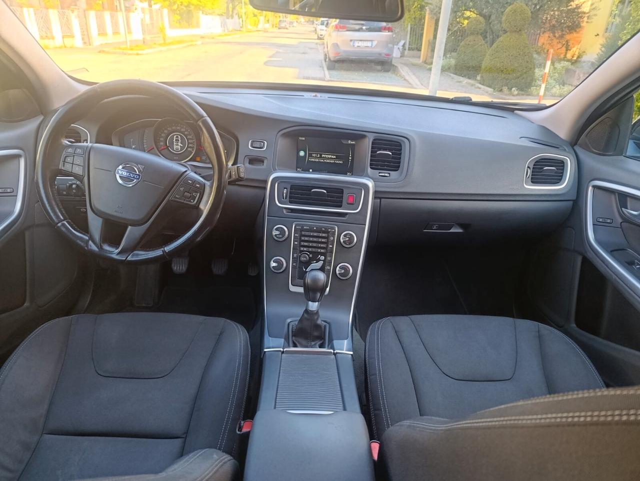 Volvo V60 D2 1.6