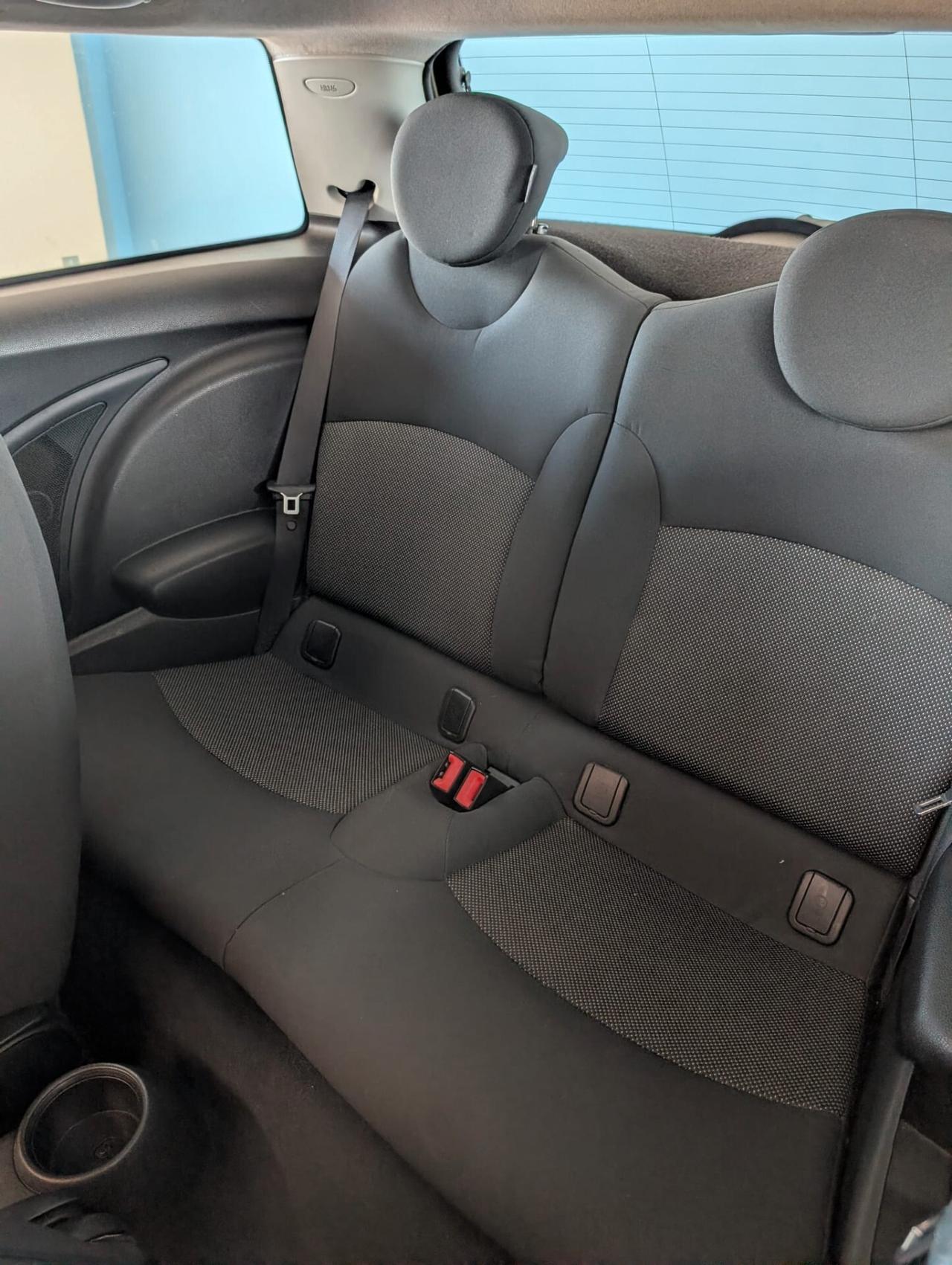 Mini 1.6 16V Cooper D