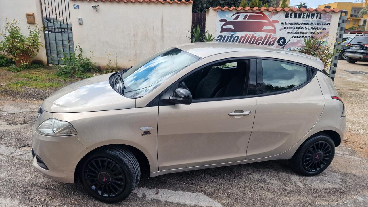 Lancia Ypsilon 1.2 69 CV 5 porte GPL Ecochic Gold