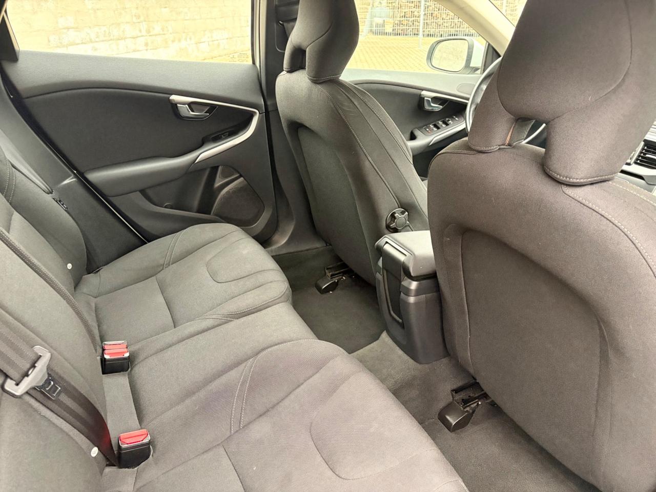 Volvo V40 D2 1.6 Momentum - 2013