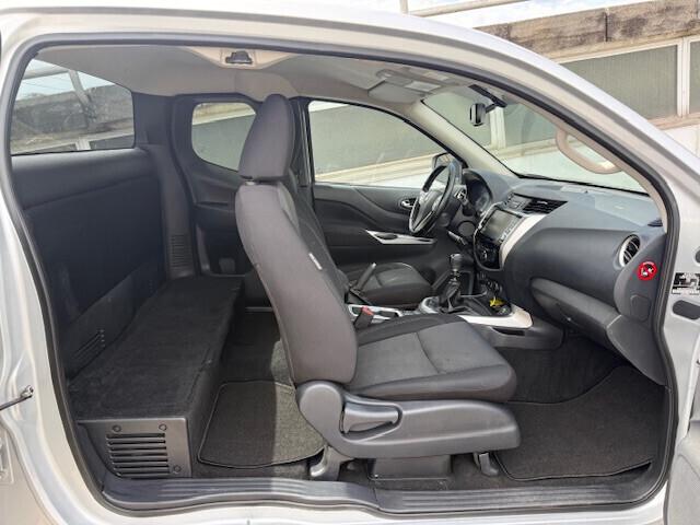 Nissan Navara 2.3 dCi 4WD King Cab Manuale