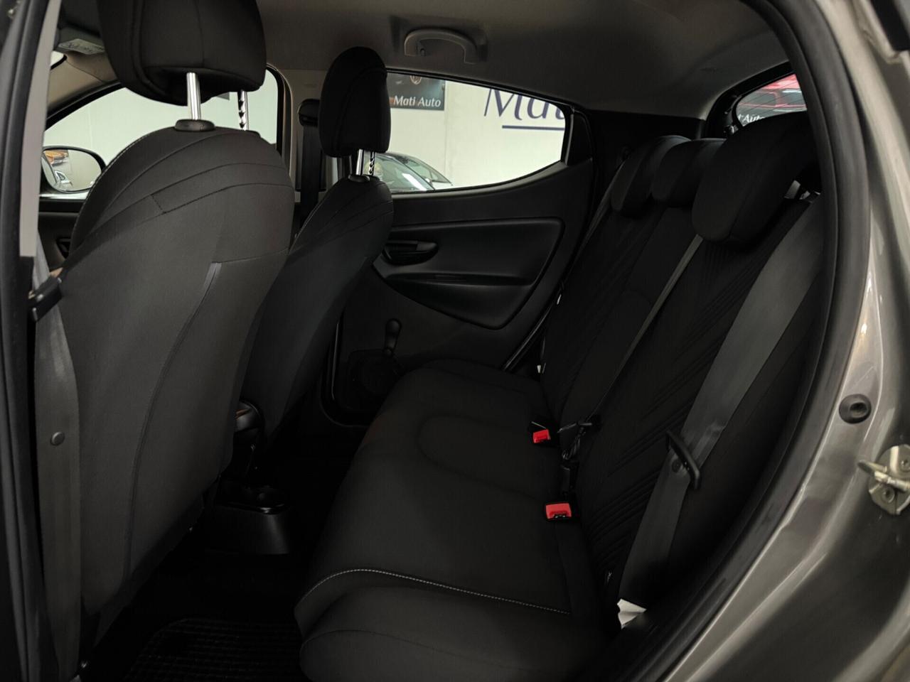 Lancia Ypsilon 1.0 FireFly 5 porte S&S Hybrid Gold