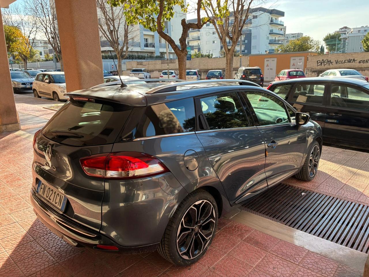 Renault Clio S.W.1.5dCi110CV perfetta navi retro-18