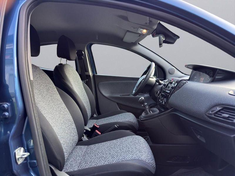 Lancia Ypsilon Ypsilon 5p 1.0 hybrid 70cv 6m Silver Plus
