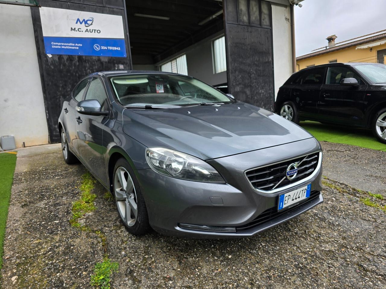 Volvo V40 D2 1.6D 114CV Momentum-2013