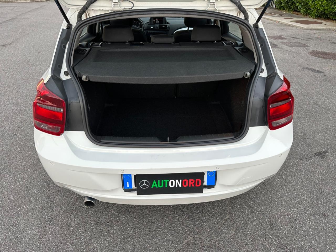 Bmw 118 118d 5p. Urban