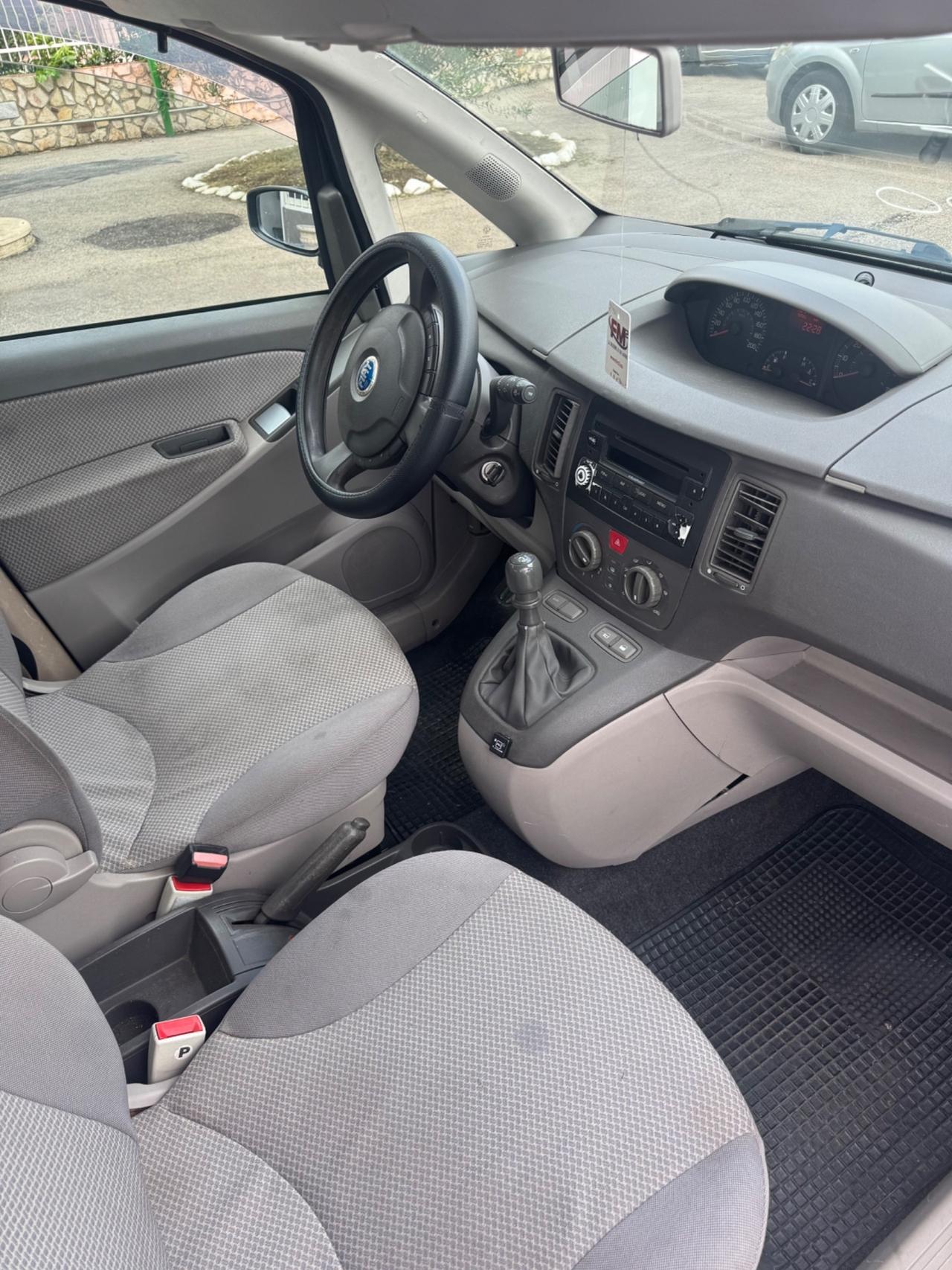 Fiat Idea 1.4 16V Emotion