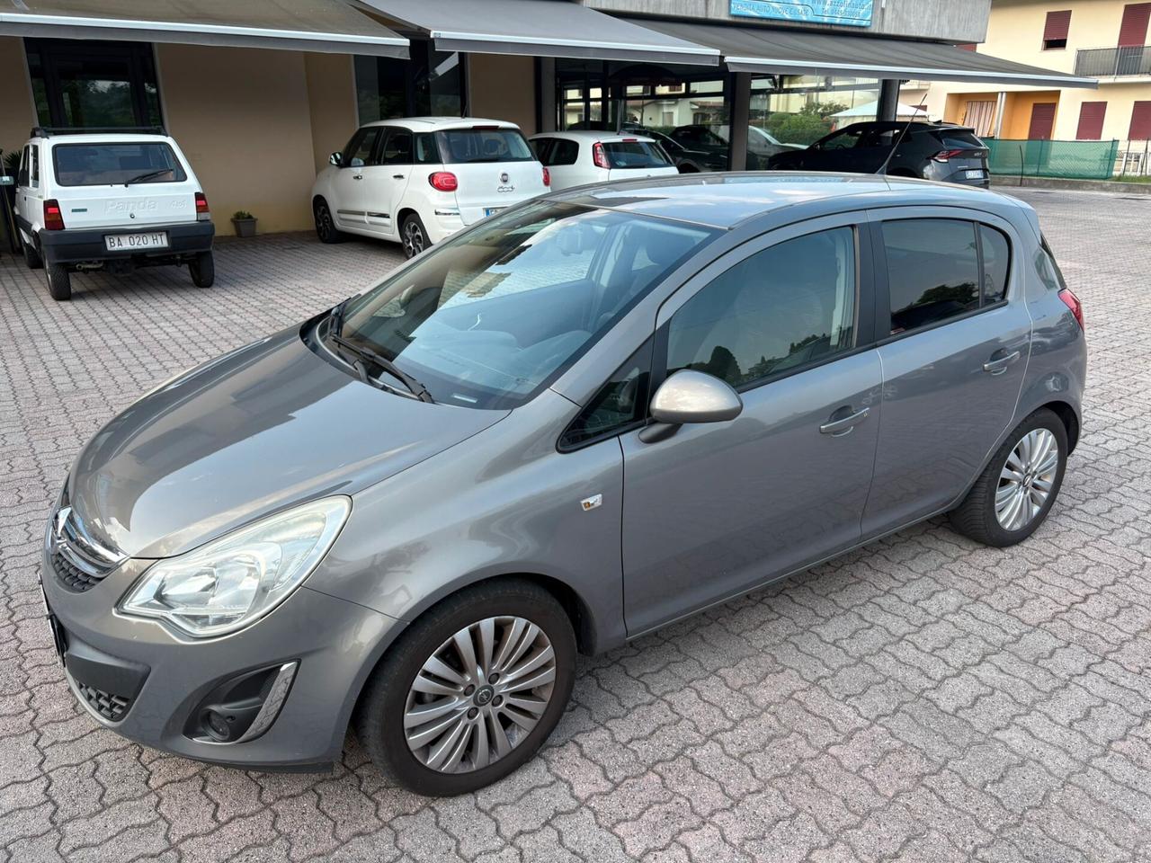 OPEL CORSA 1.2 BENZINA UNICA MANO SI A NEOPAT