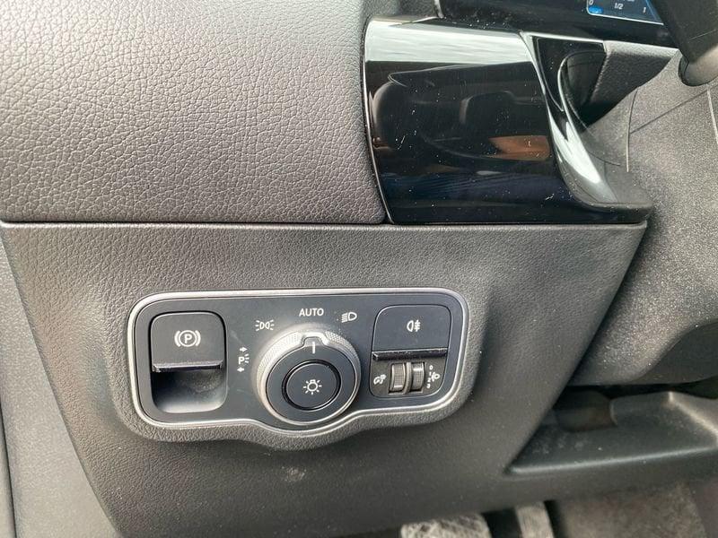 Mercedes-Benz GLA 180 d Business auto