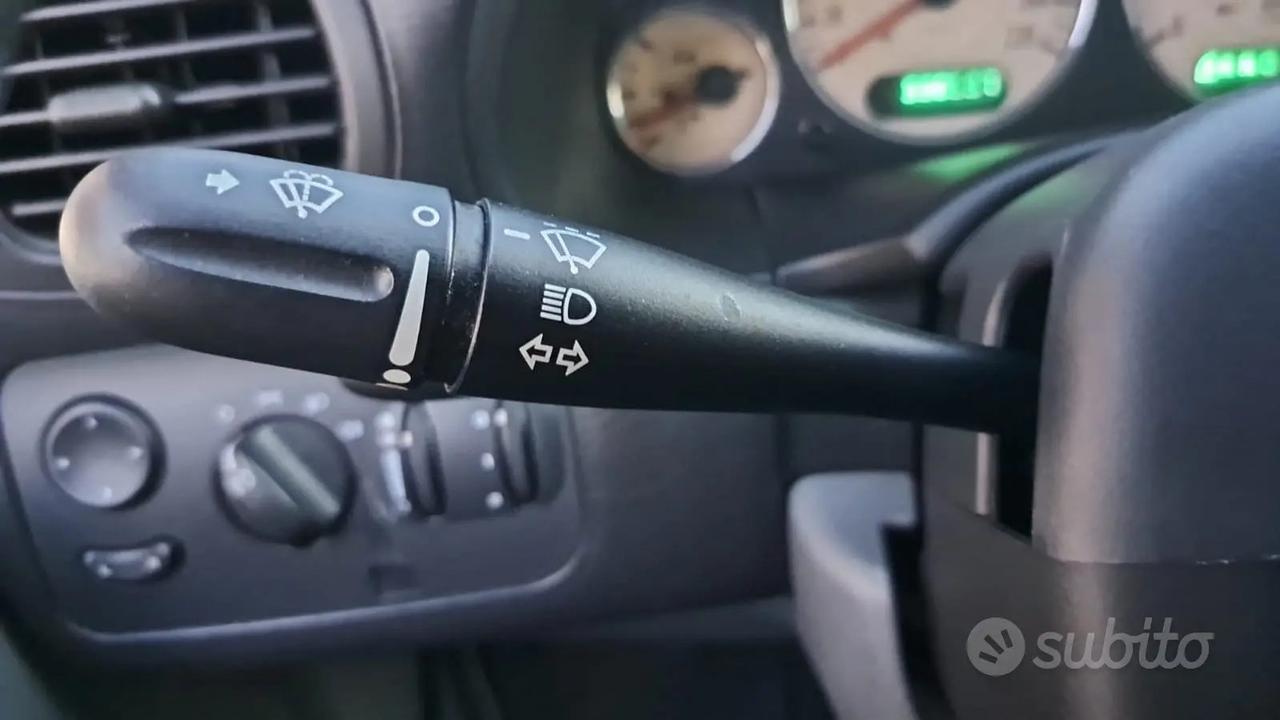 Chrysler Grand Voyager 2.8 CRD 7 POSTI