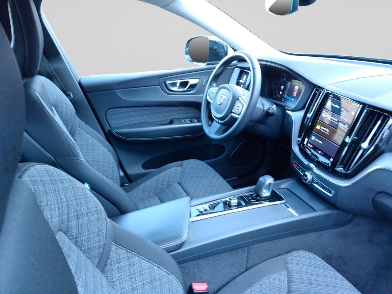 Volvo XC60 2.0 b4 Core awd auto