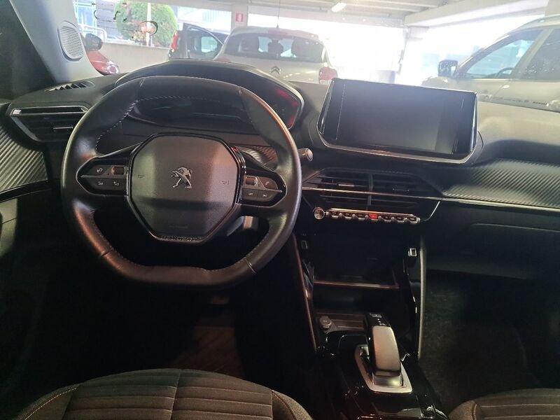 Peugeot 2008 motore elettrico 136 CV Active