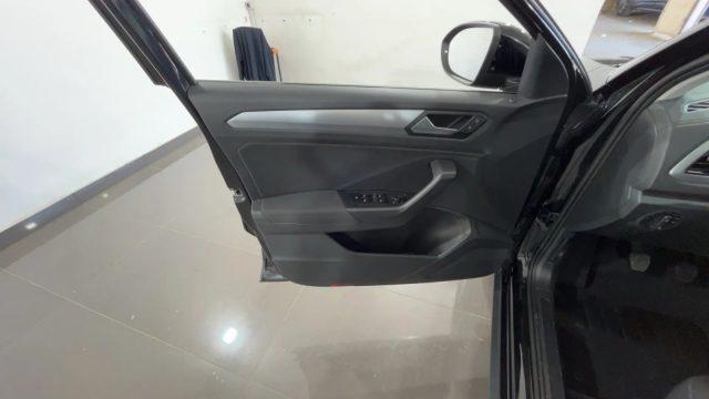 VOLKSWAGEN T-Roc 1.0 TSI Edition Plus