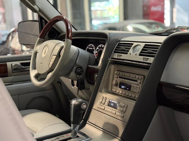LINCOLN Navigator 5.4I V8