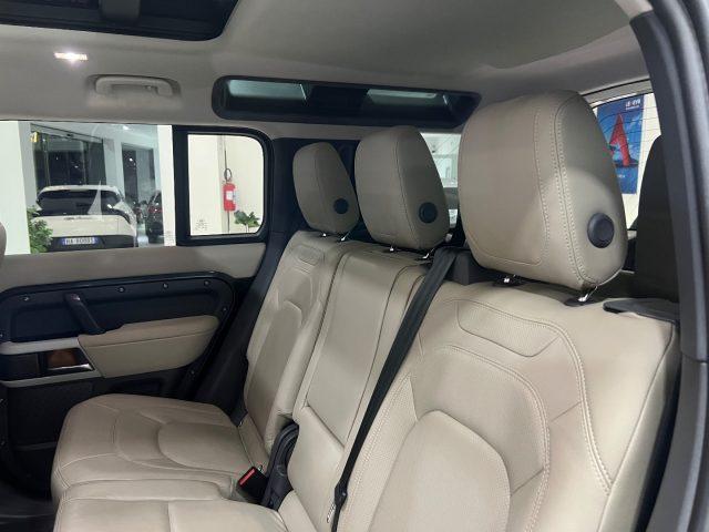 LAND ROVER Defender 110 3.0D I6 200 CV AWD Auto SEda ?599,00