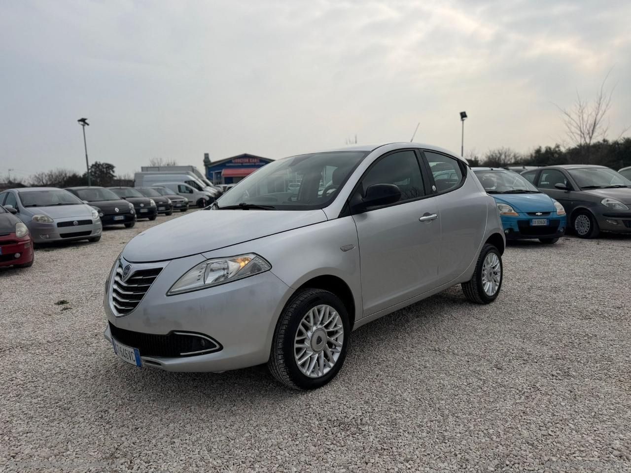 LANCIA Ypsilon 0.9 T.Air 85CV 5p. Met.Ec. Gold