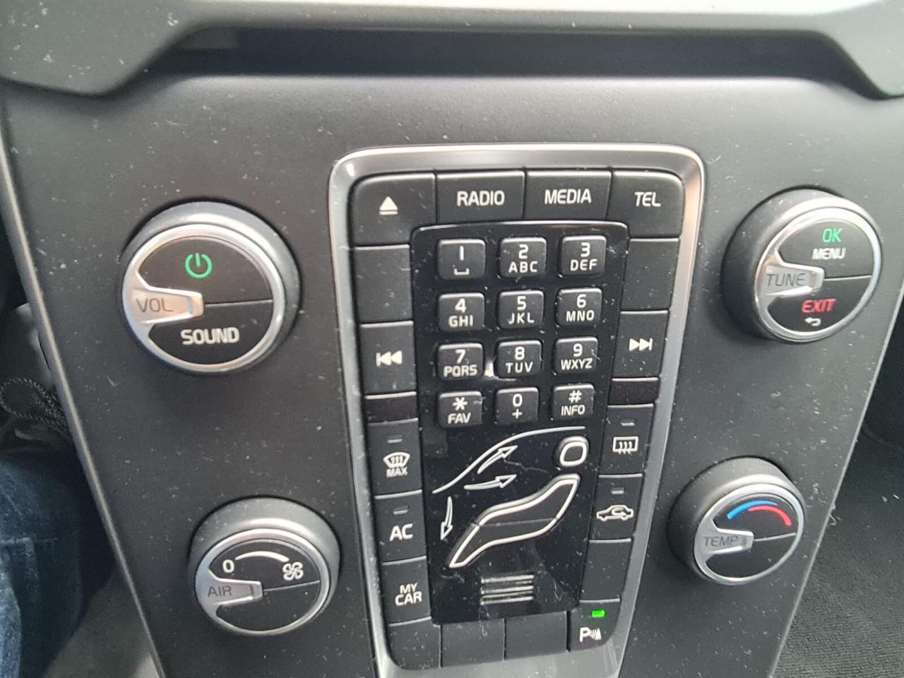 Volvo V40 T3 R-design Kinetic