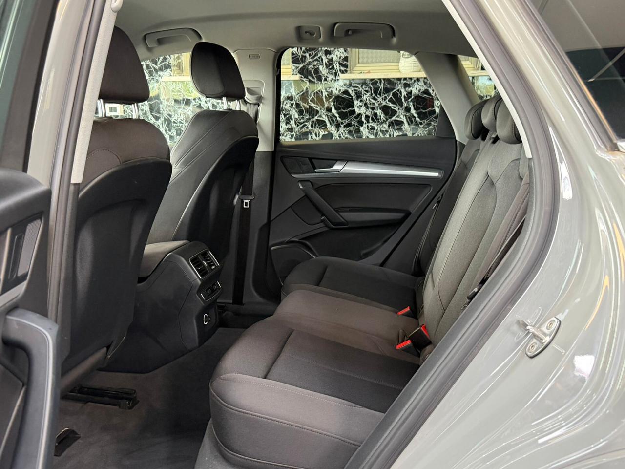 Audi Q5 40 TDI quattro S tronic Business Sport