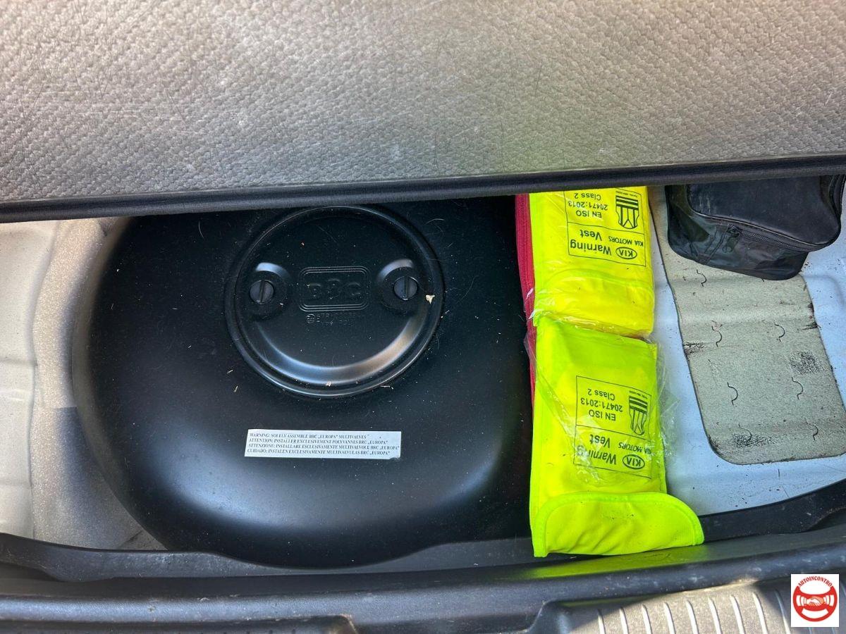 KIA - Venga 1.4 Cool eco Gpl E6