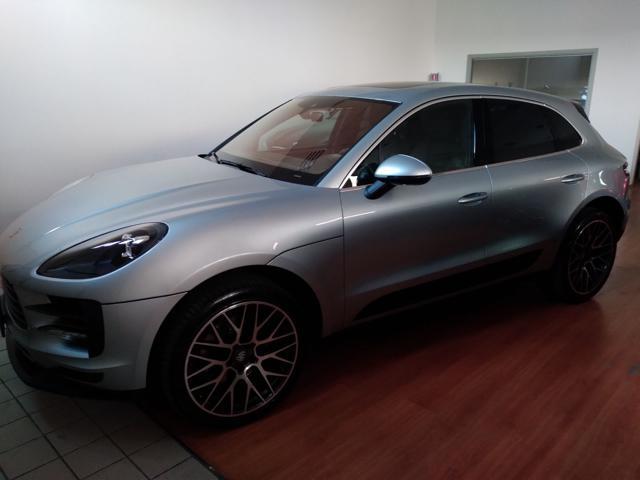 PORSCHE Macan 2.0