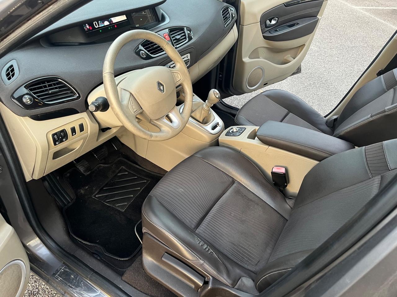 Renault Scénic X-Mod 1.9 dCi 130CV