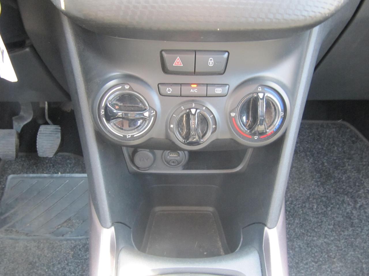 Peugeot 2008 1.2 VTi 82CV Allure - benzina