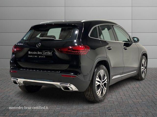 MERCEDES-BENZ GLA 180 d Auto Progressive Advanced Navi