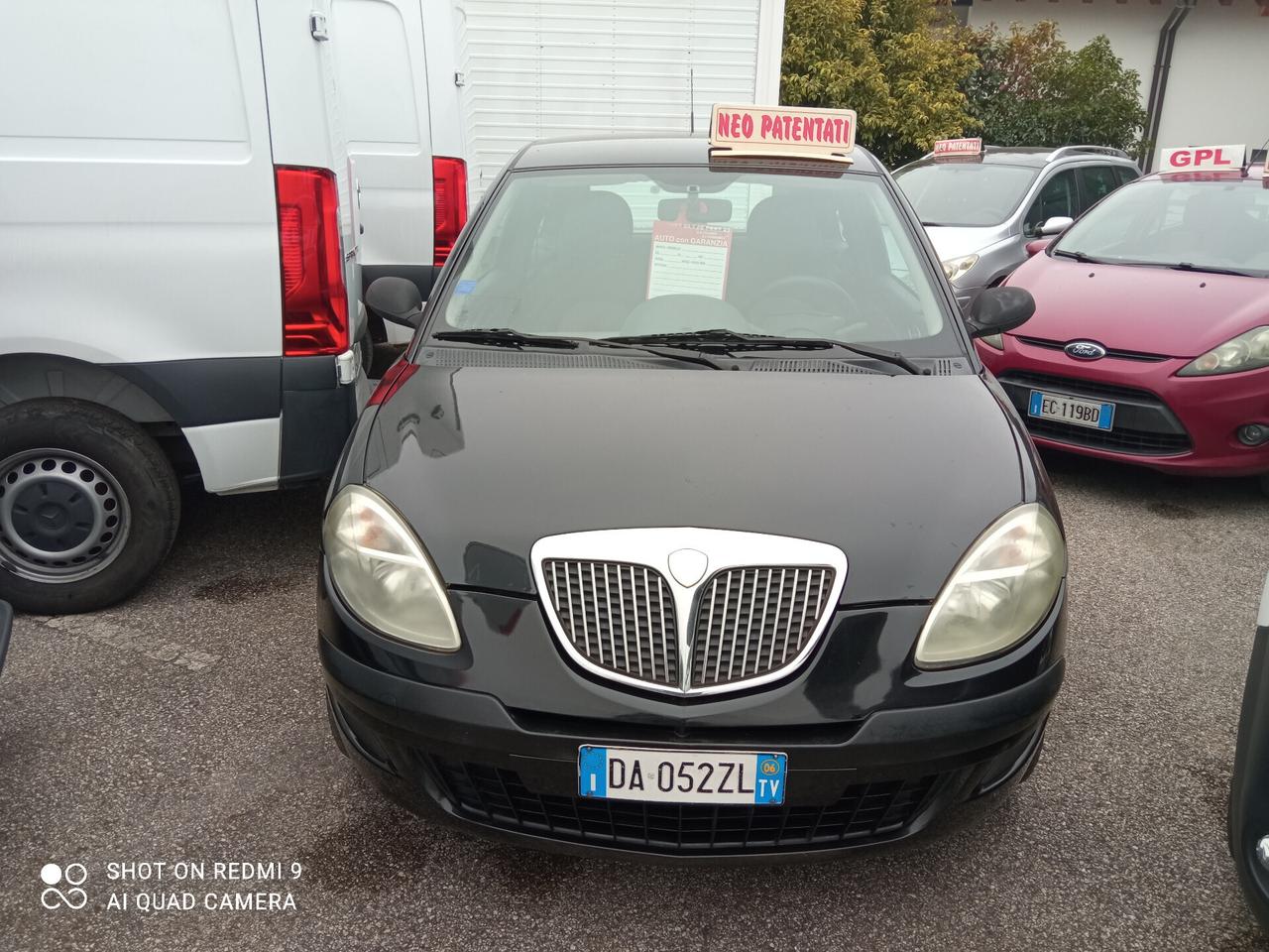 Lancia Ypsilon 1.2 Argento 44KW NEOPATENTATI
