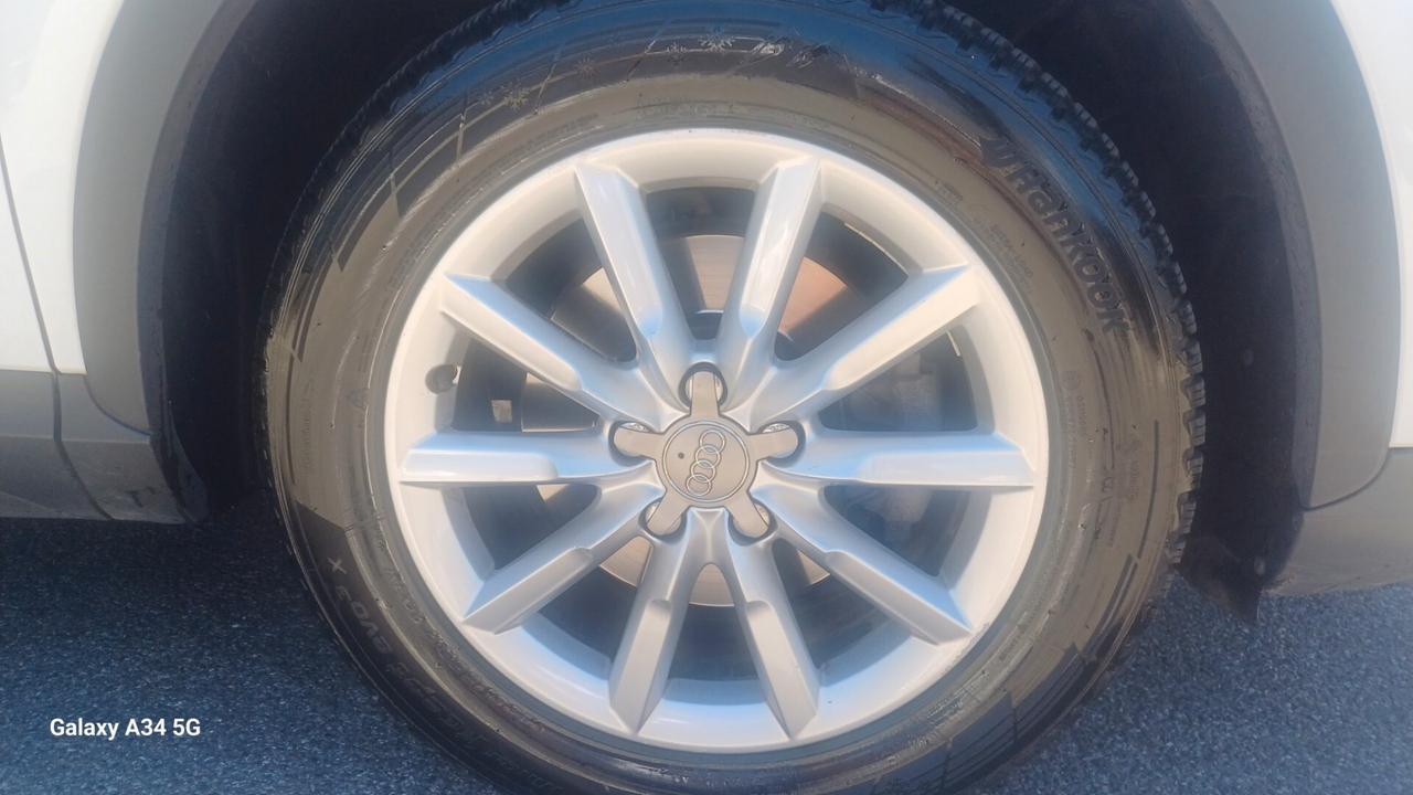 Audi Q3 2.0 TDI 150 CV S Line Esterno