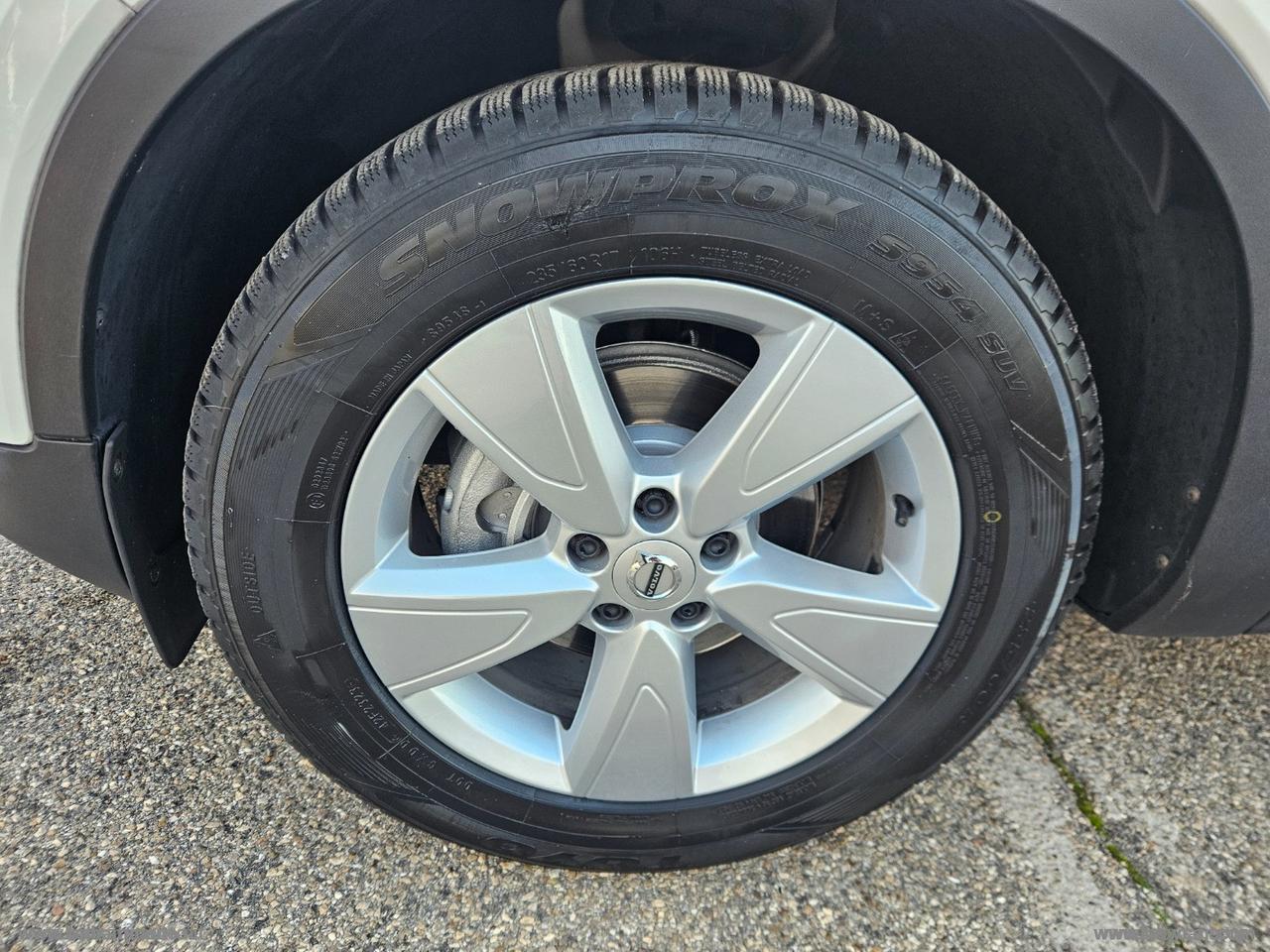 VOLVO XC40 D3 AWD Geartronic Momentum