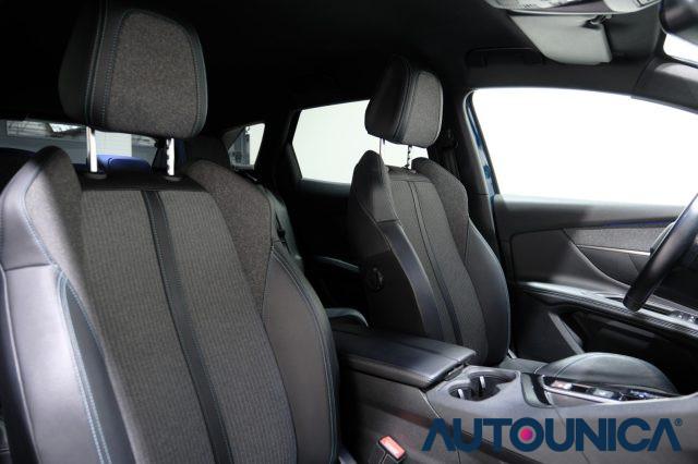 PEUGEOT 3008 HYBRID4 300 E-EAT8 ALLURE PACK