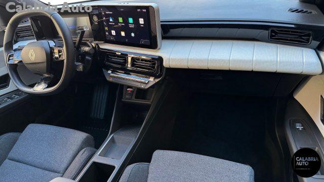 RENAULT R 4 RENAULT 4 E-TECH ELECTRIC evolution 150 cv comfort