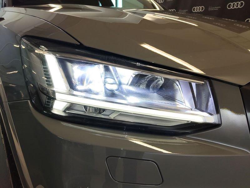Audi Q2 35 TFSI Identity Black